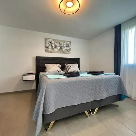 Apartment 4141-10 For 4 Pers In Zaton Zadar Nin
